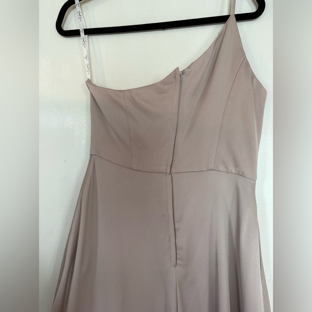 Crepe-Back Satin One-Shoulder Dress - Biscotti - 6 - Picture 8 of 13